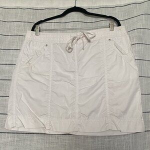 Vintage Y2K Ann Taylor LOFT White Mini-Skirt with Pockets